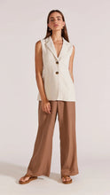 Load image into Gallery viewer, MAEVE SLEEVELESS BLAZER (size 14)
