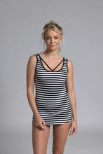 Load image into Gallery viewer, LATTICE SINGLET (size xs &amp; s)
