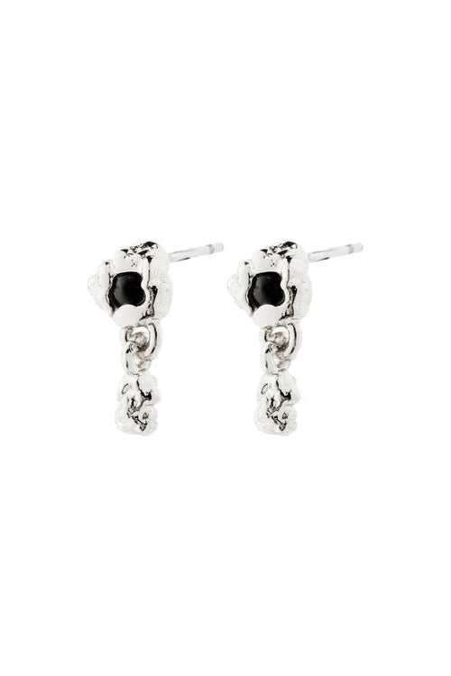 PILGRIM RYPER EARRING. With the semi-precious stone black Agate in a silver-plated setting and a loose, teardrop-shaped pendant, you get an organically formed piece with a subtle and handcrafted vibe.