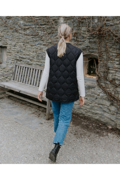 MOKE | NEVE QUILTED VEST