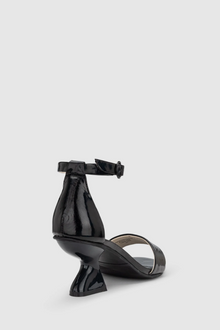 CHAOS & HARMONY | CASTEL HEEL