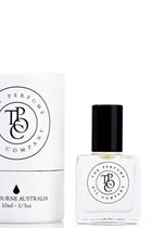 The Perfume Oil Company Dare is inspired by Chance Tendre - CC

A delicate, romantic and fresh fragrance

Notes of&nbsp;Grapefruit-Quince, Jasmine &amp; White Musks.

10ml