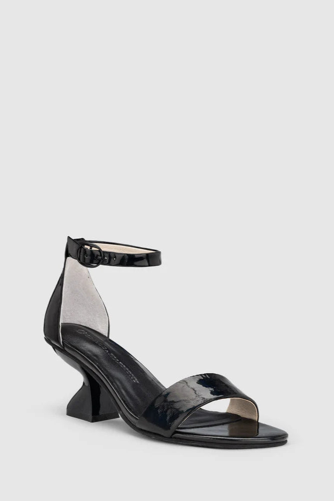 CHAOS & HARMONY | CASTEL HEEL