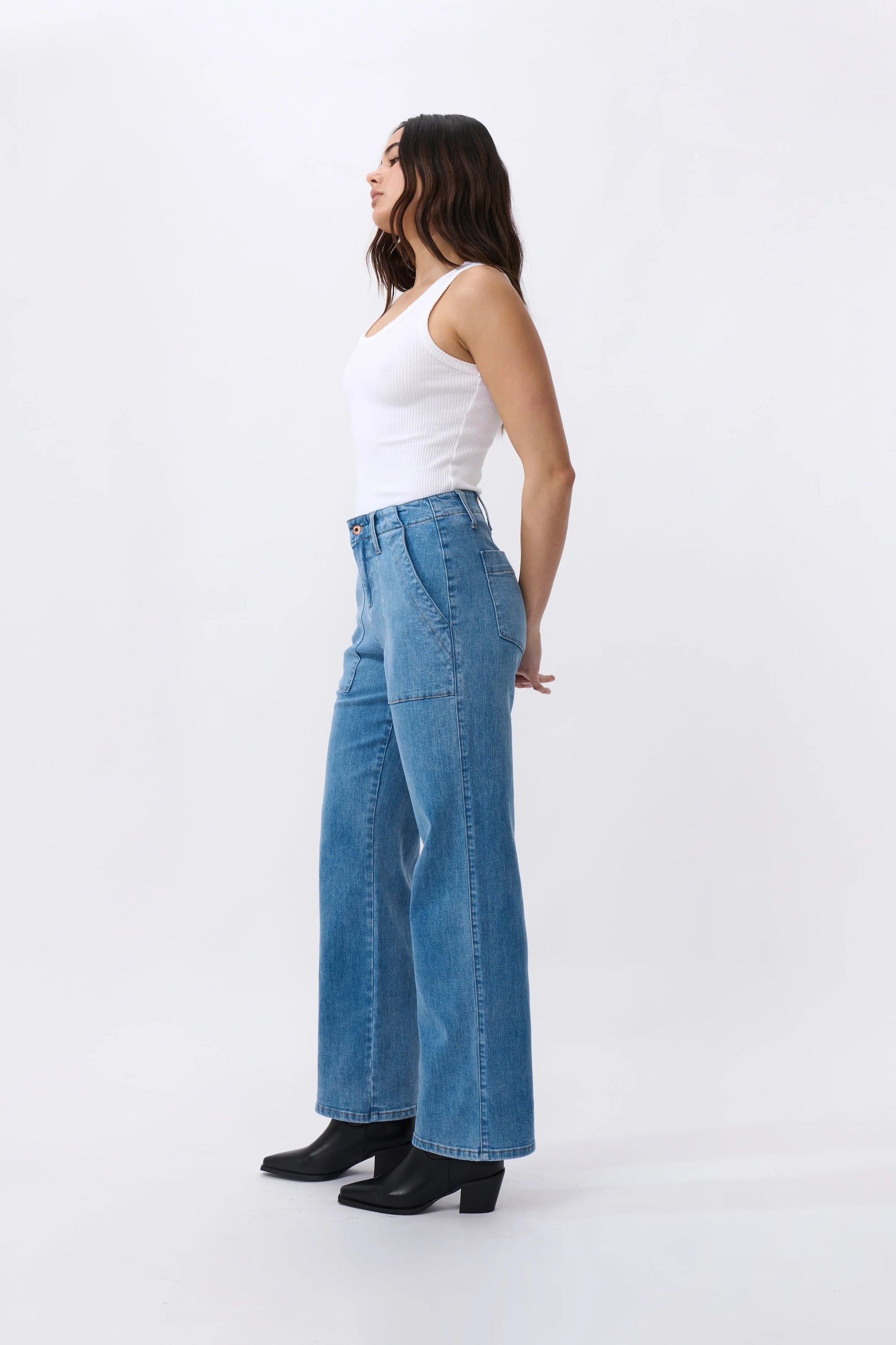 Are these the most comfortable denim utility pant? Kireina really worked the details on the new Celeste Pant; featuring utility-style pockets, a fuller straight leg with a slight flare and the perfect length to show off your winter boots, this one is sure to become high-rotation in your wardrobe.

FEATURES:
- Straight Wide Leg
- Mid/High Rise
- Standard Leg (Size 27 Inside Leg Length = 75cm)
- Zip fly
- Patch Pockets front and back