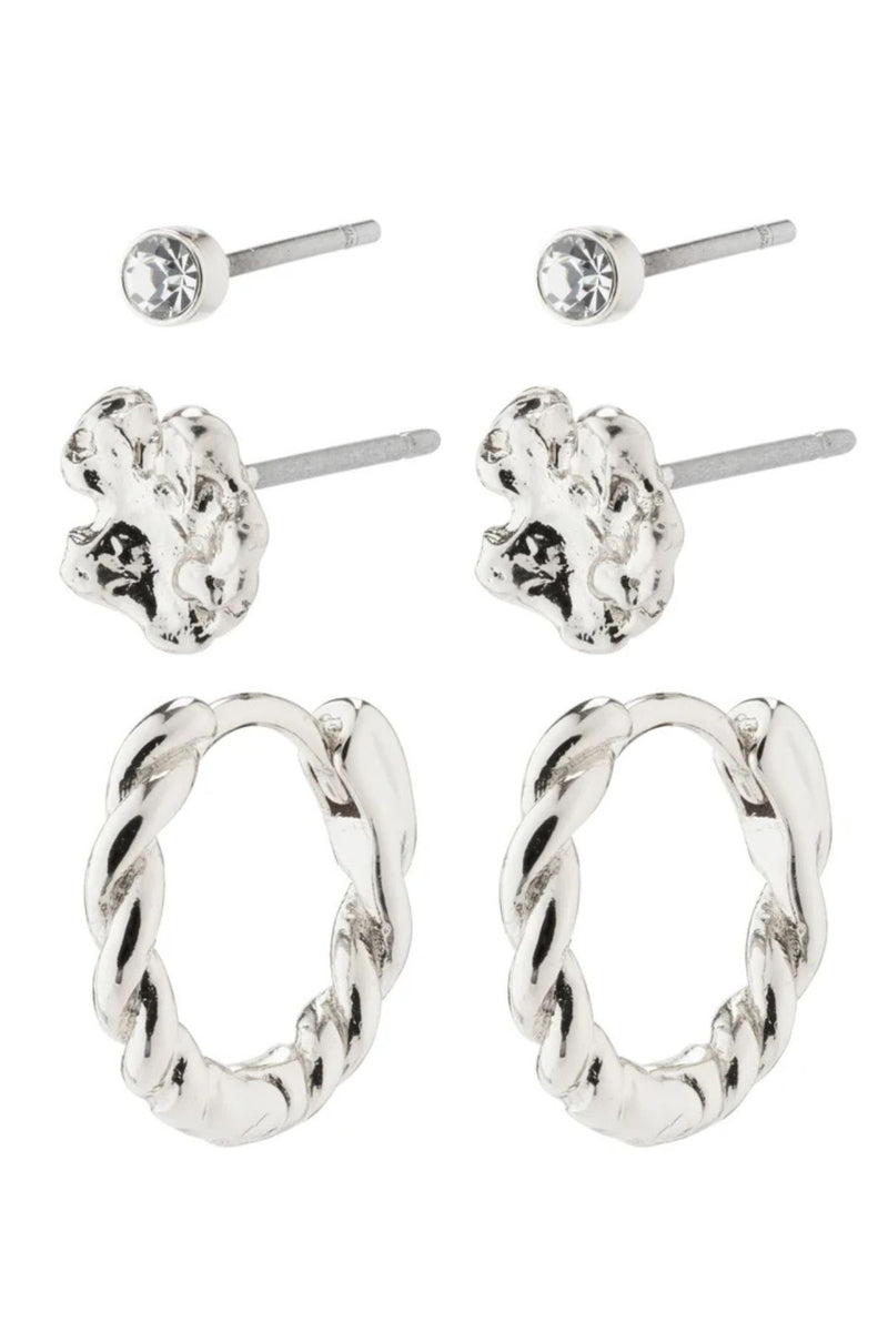 Pilgrim Emanuelle recycled earrings 3 in 1 set
3-in-1 set of gold-plated earrings
Ear studs and huggie hoops with click lock
Measures 3 mm / 8 mm / 12 mm
With sparkling Preciosa crystals
Made from 86% recycled material