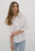 HUMIDITY | EMPIRE SHIRT -WHITE
A versatile staple shirt – easy to wear &amp; perfect for all seasons.
Roomy, relaxed fit with drop shoulder.
Mid-length sleeves, wear down or roll the cuffs up.
Non-sheer, cool and comfortable.
Soft, washed high quality 100% linen.
Longer at back featuring a dipped hem.
True to size
