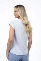 HUMIDITY | MUST HAVE V NECK TEE
Everyone’s favourite basic tee.
Flattering V-neck.
Drop shoulder for a relaxed fit.
Regular fit.
100% soft, lightweight cotton slub.
Garment dyed – slight variations in dye lots will occur, every piece is unique.
A slightly textured weave in fabric.
True to size&nbsp;

Model Wears Size: S

Composition: 100% COTTON