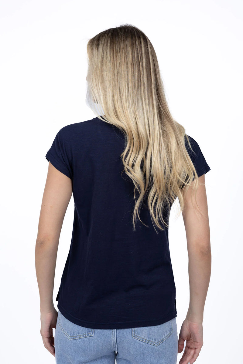HUMIDITY | MUST HAVE V NECK TEE
Everyone’s favourite basic tee.
Flattering V-neck.
Drop shoulder for a relaxed fit.
Regular fit.
100% soft, lightweight cotton slub.
Garment dyed – slight variations in dye lots will occur, every piece is unique.
A slightly textured weave in fabric.
True to size&nbsp;

Model Wears Size: S

Composition: 100% COTTON