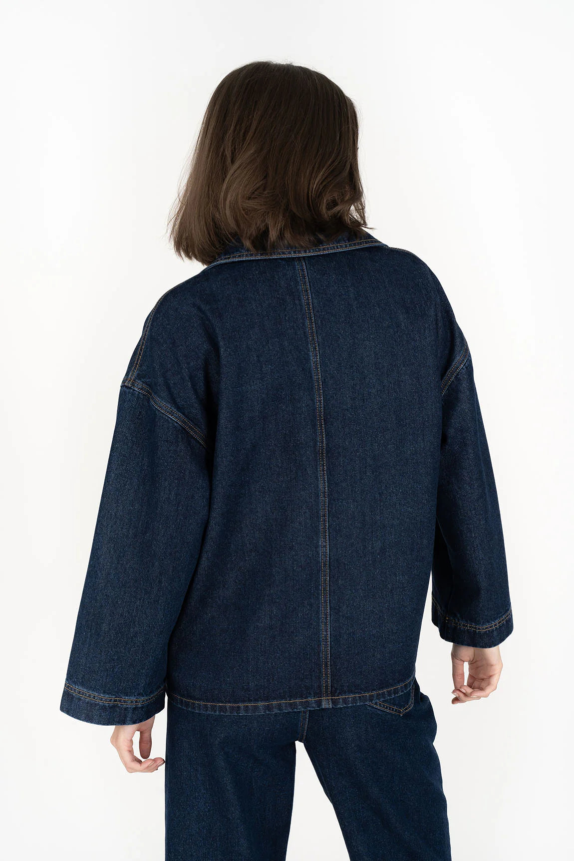 The perfect denim jacket for year-round wear. Great for winter layering or throw over your favourite dress on a summer night. Crafted in a mid-weight cotton blend, the Loz jacket is a classic styling piece. She will keep you lovely and warm without being too heavy.