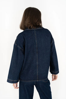 The perfect denim jacket for year-round wear. Great for winter layering or throw over your favourite dress on a summer night. Crafted in a mid-weight cotton blend, the Loz jacket is a classic styling piece. She will keep you lovely and warm without being too heavy.