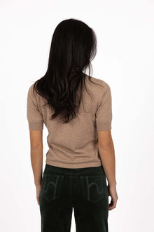Vera knit top available in black, claret, and hazelnut, crafted from a soft, lightweight cotton/cashmere blend. Designed with a high neckline, sleeves finishing just above the elbow, and ribbed detailing on the neck, cuffs, and hem. The length sits just below the hips, making it ideal for easy tucking and layering. A cosy, non-itch knit perfect for cooler weather, offering a comfortable, true-to-size fit for both work and weekend wear.