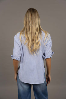 HUMIDITY LIFESTYLE
The Nala Shirt is your timeless button-up shirt designed for effortless, everyday wear. Crafted from a breathable cotton-linen blend and perfectly relaxed, it’s the kind of shirt you’ll reach for on repeat. Wear her open over a tank, tucked into your favourite denim, or layered under knits on cooler days – she’s a staple wardrobe go-to.