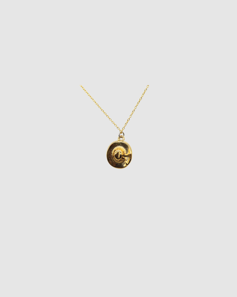 Howdy Necklace by Castel & Co is a gold-plated stainless steel necklace featuring a playful cowboy hat detail. Designed with a fine, lightweight chain to keep the look balanced and easy to wear, it works well layered or styled solo as a statement piece. Necklace length 40 + 5 cm extension, secured with a lobster claw clasp. Lightweight (5g), waterproof, and hypoallergenic.