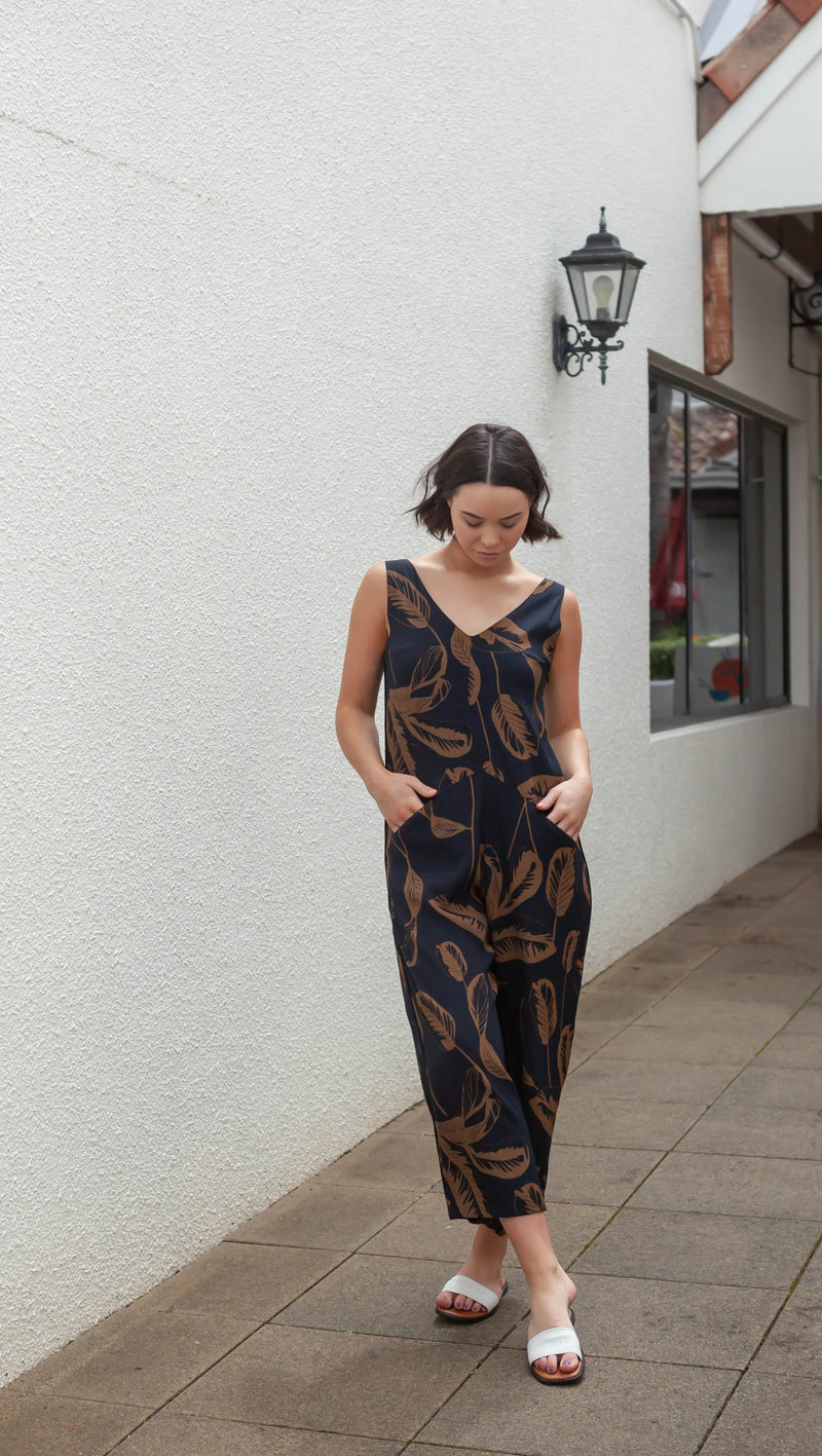 NES LOUNGE JUMPSUIT. The Lounge Jumpsuit features:
Tank style Straps, Subtle V Neck, Concealed Side Seam Zip (for easy getting on and off)
Piped side seams, front pockets hidden in a curved front panel.