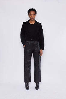 Valentina Leather Pants – Effortless Edge Meets Everyday Comfort
Unleash your inner style icon with the Valentina Leather Pants – a bold blend of contemporary edge and laid-back comfort. Designed for fashion-forward women who love to turn heads, these sleek leather-look pants are your new go-to for elevated everyday wear.