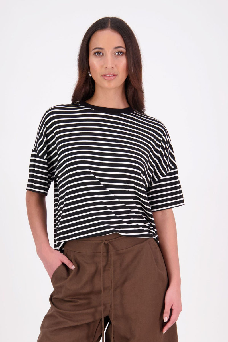 N-E-S | LEE STRIPE TEE