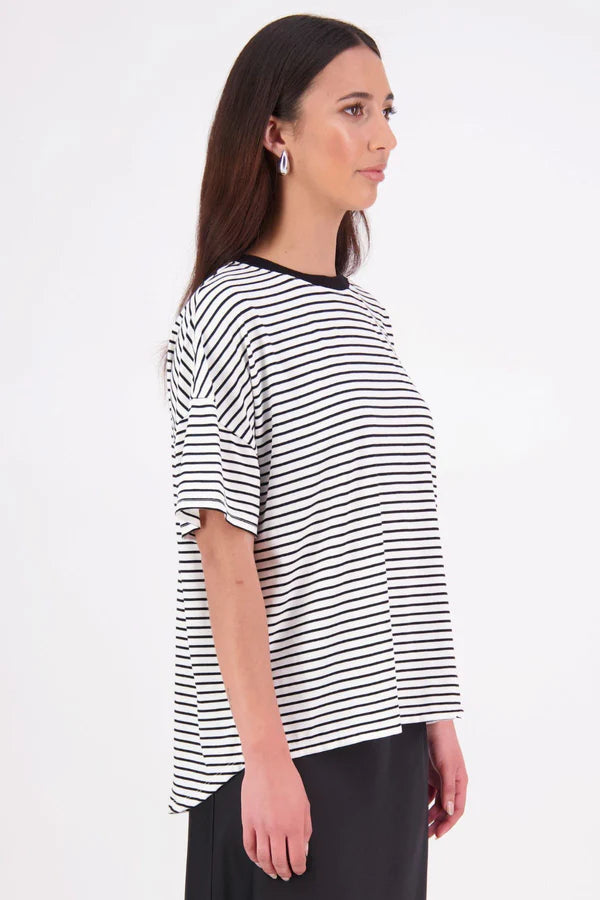 N-E-S | LEE STRIPE TEE