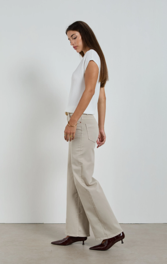 Dri Coper Molly mid-rise straight leg jeans in beige, crafted from soft stretch denim with a clean, timeless silhouette for effortless everyday styling.