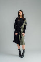  NES Legend Dress is a stylish contrast fabric dress that effortlessly combines a woven print fabric with a soft, stretchy viscose for the perfect blend of comfort and style. This versatile piece is ideal for both work and casual wear, and can easily transition through the seasons. 
