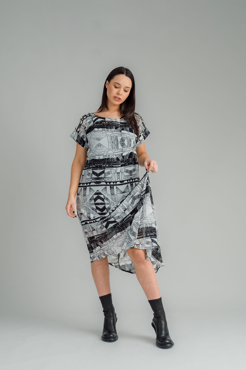 NES | FLOW DRESS | BLK/WHT PRINT