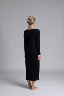 The NES Long Sleeve Lattice Slip Dress is the ultimate go-to lounge dress, designed for effortless comfort and versatility. Crafted in our signature reversible lattice fabric, this long sleeve slip dress is relaxed through the body for easy wear. Wear it solo for a minimalist look, or layer with an oversized coat or shirt for elevated styling.
