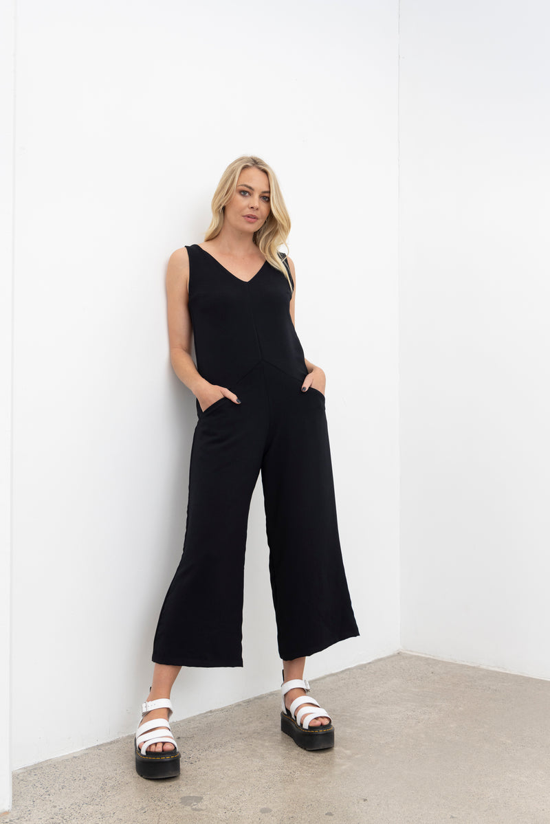 Our NES Lounging Jumpsuit is our best selling jumpsuit and suites all body shapes. its is a great style, that is effortless to wear.
The Lounge Jumpsuit features: Tank style Straps, Subtle V Neck, Concealed Side Seam Zip, Front pockets hidden in a curved front panel.