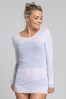 Scoop neck mesh top. perfect for layering or wearing with a lattice singlet underneath.

Our NES soul top is your go to wardrobe staple.

Composition: 100% polyester mesh


Brand: NES

Made &amp; Designed in New Zealand