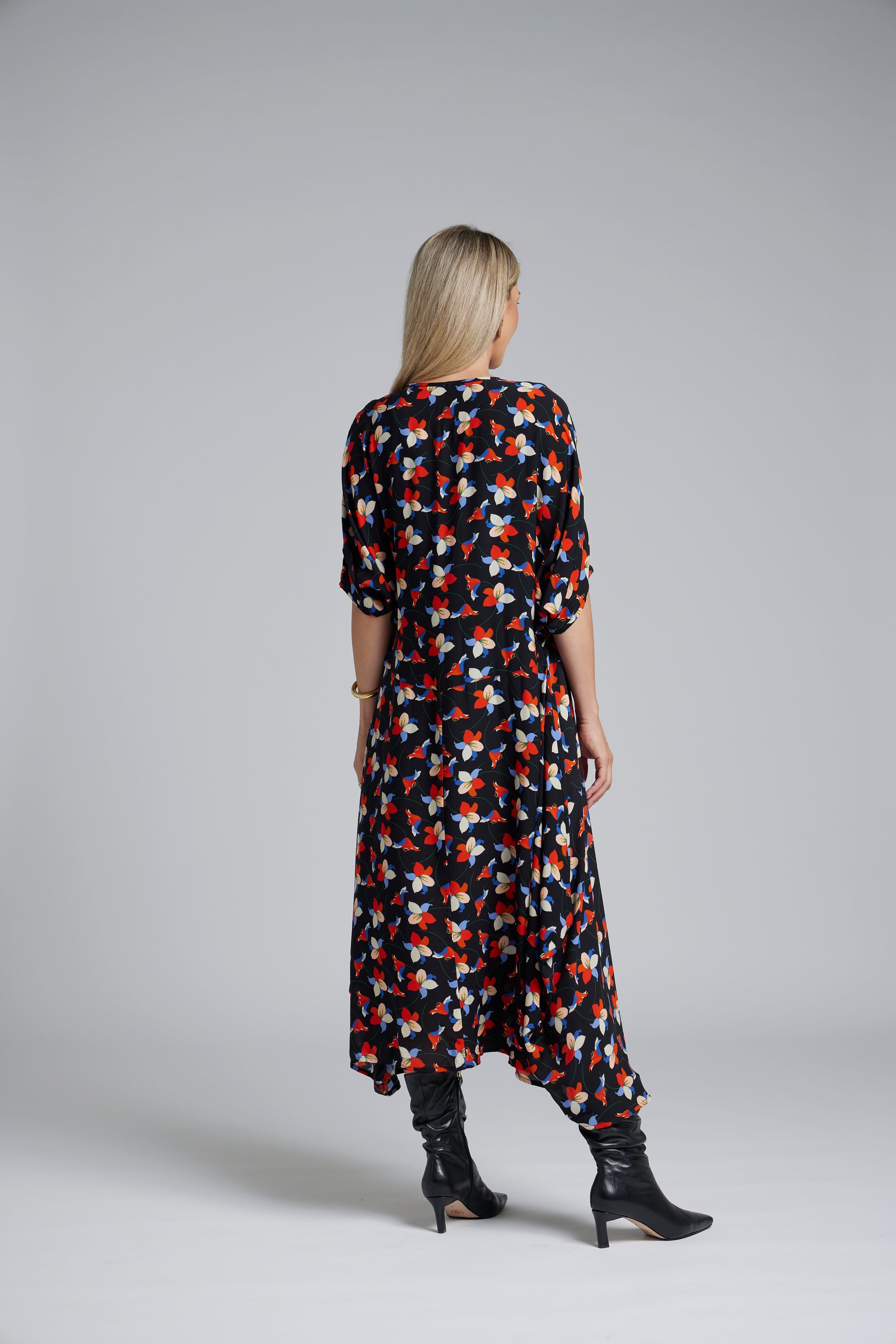 The N-E-S Remi Dress – a floaty chiffon maxi with kimono sleeves, V neckline and soft movement. Designed to layer over a N-E-S Lattice Slip. Made in NZ.