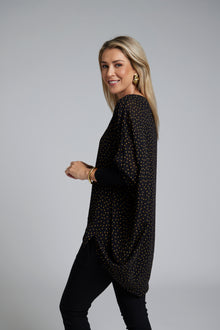 The N-E-S Virtue Tunic – a floaty, relaxed tunic with a scoop neck, curved hem and effortless drape. Perfect layered over a Lattice Singlet. NZ made.