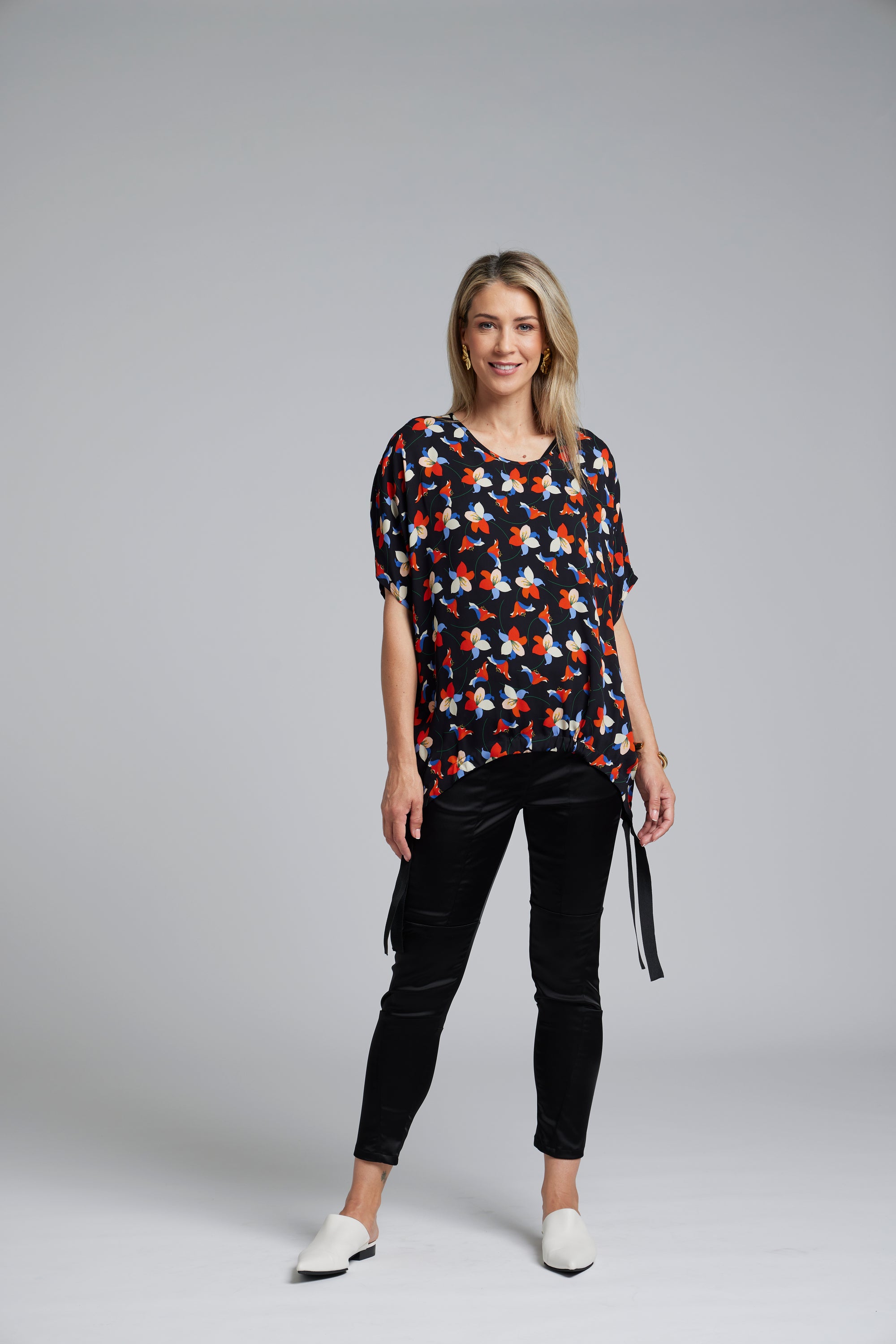 The N-E-S Vanotti Tunic – a floaty scoop-neck tunic in viscose georgette or satin. Wear loose or drawn in. Sizes XS/S, SM, ML. NZ made.