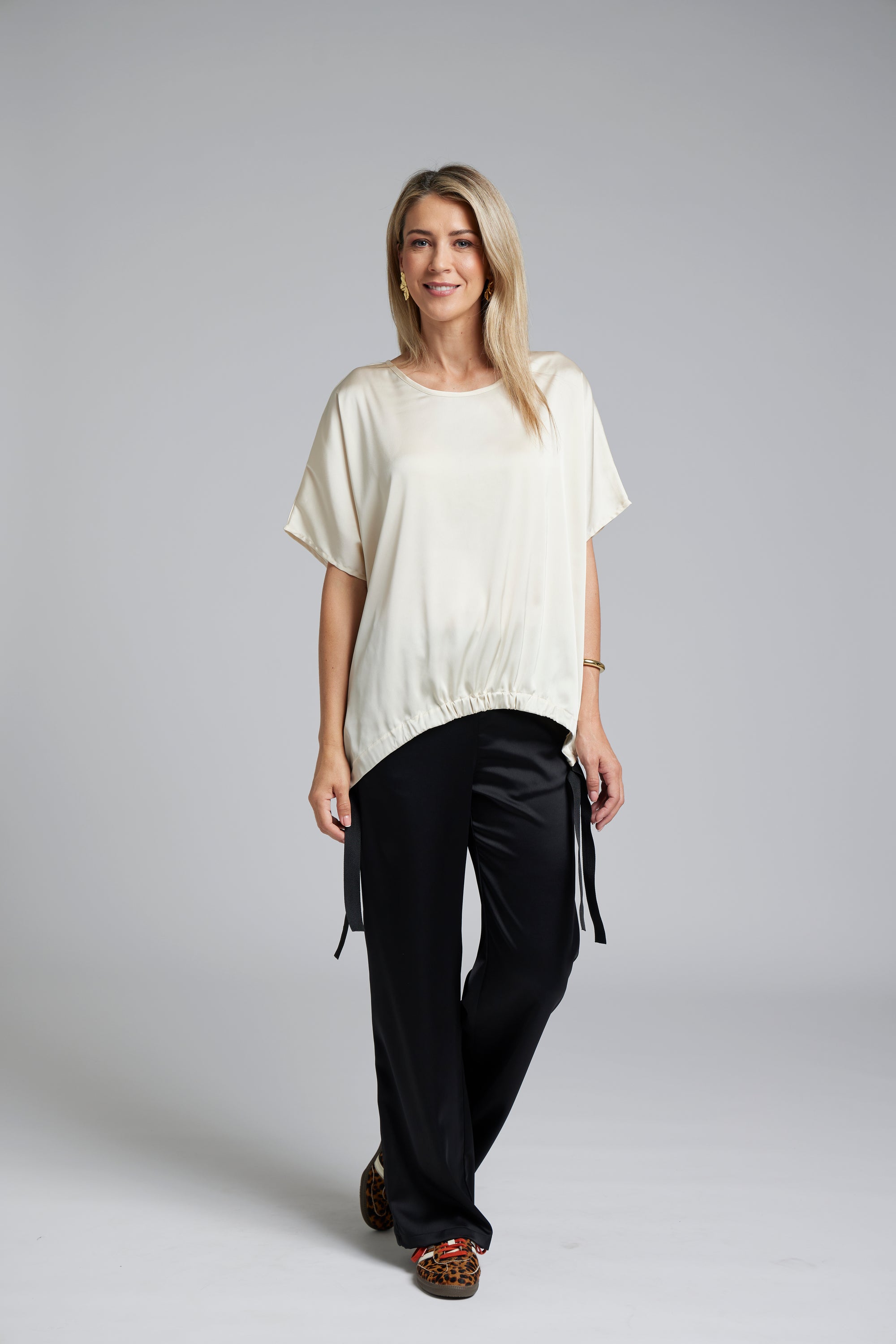 The N-E-S Vanotti Tunic – a floaty scoop-neck tunic in viscose georgette or satin. Wear loose or drawn in. Sizes XS/S, SM, ML. NZ made.