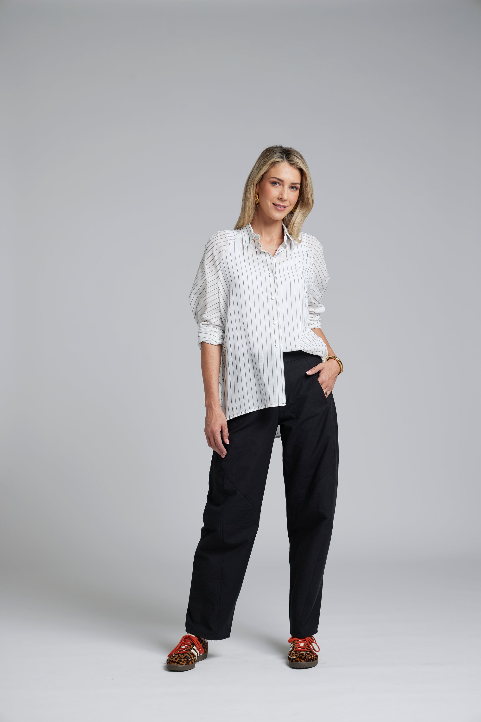 The NES Demi Pant – a relaxed barrel leg pant with elastic waist and utility detailing. Comfortable, modern and NZ made.