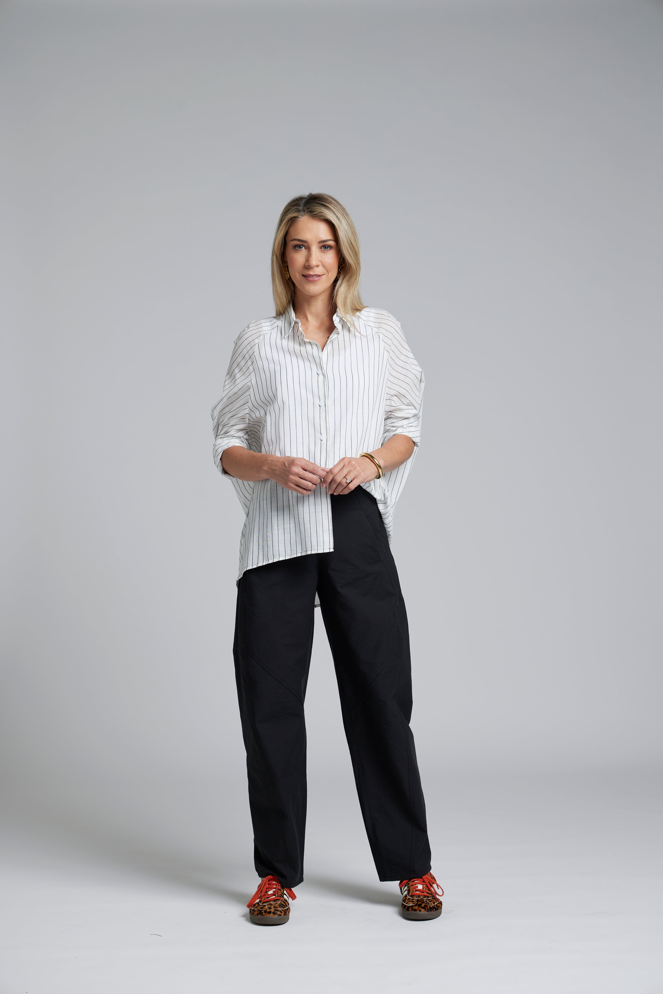 The NES Demi Pant – a relaxed barrel leg pant with elastic waist and utility detailing. Comfortable, modern and NZ made.