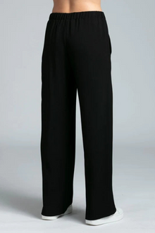 The NES Gin Pants by N-E-S – a best-selling classic with a flattering fit, flat front, elastic back and new piping detail. Breathable, timeless and NZ made.