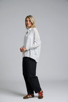Demi Pant – Easy Utility, Slight Barrel leg with a Modern Edge

The nes Demi Pant brings a fresh utilitarian feel to everyday dressing, featuring the much-loved Gin Pant upper. With a side seam zip, elasticated back waistband for comfort, and front pockets, it’s finished with barrel-style seams that taper at the hem for a flattering shape. made nz