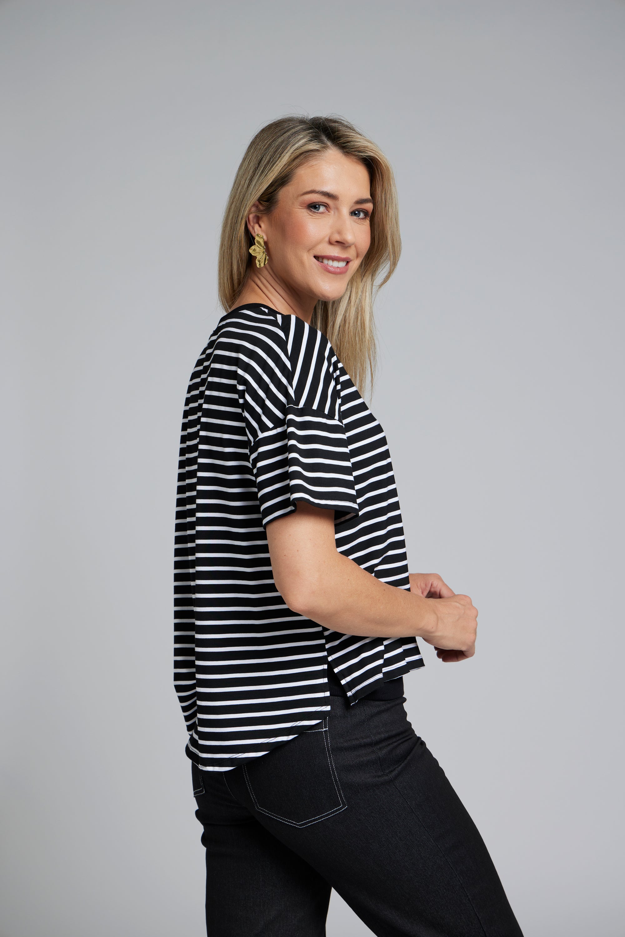 The NES Lee Tee Stripe – a relaxed striped tee with soft stretch, boxy fit and high-low hem. Easy, versatile and NZ made.