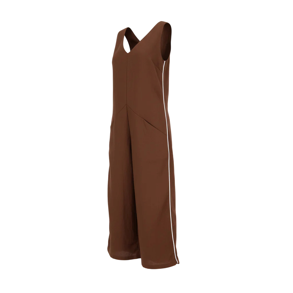 The NES Linen Lounge Jumpsuit – a breathable linen-cotton jumpsuit with relaxed fit and pockets. Easy, flattering and NZ made.