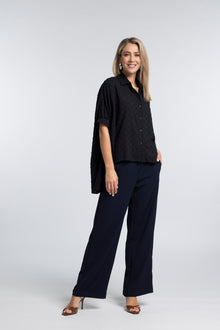 The NES Ryn Shirt – an oversized cotton shirt with kimono sleeves and soft volume. Lightweight, versatile and NZ made.