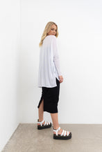 Load image into Gallery viewer, NES | STEP MESH TOP | WHITE
