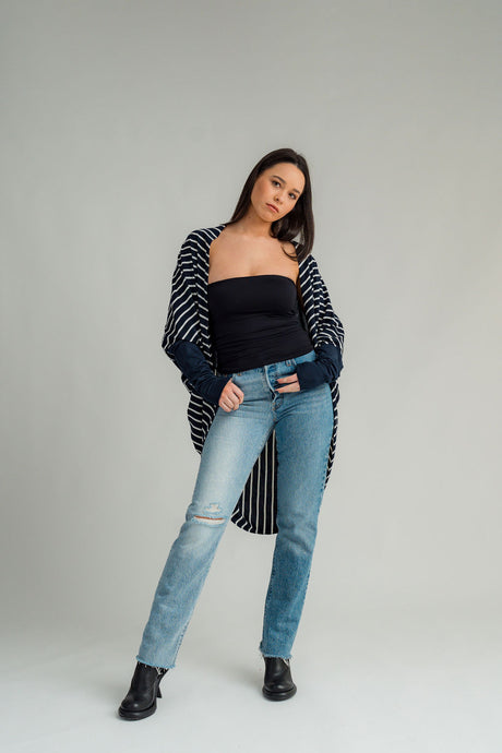 NES Voltage cardi is perfect for layering or a great trans-seasonal piece, Flattering batwing sleeve, Dress up or down, Can be worn multiple ways - by flipping the cardi upside down so the hem is worn around your neck. by doing this you will get either a shorter hip length cardi or a longer length cardi - falling mid thigh (at the back) 100% merino