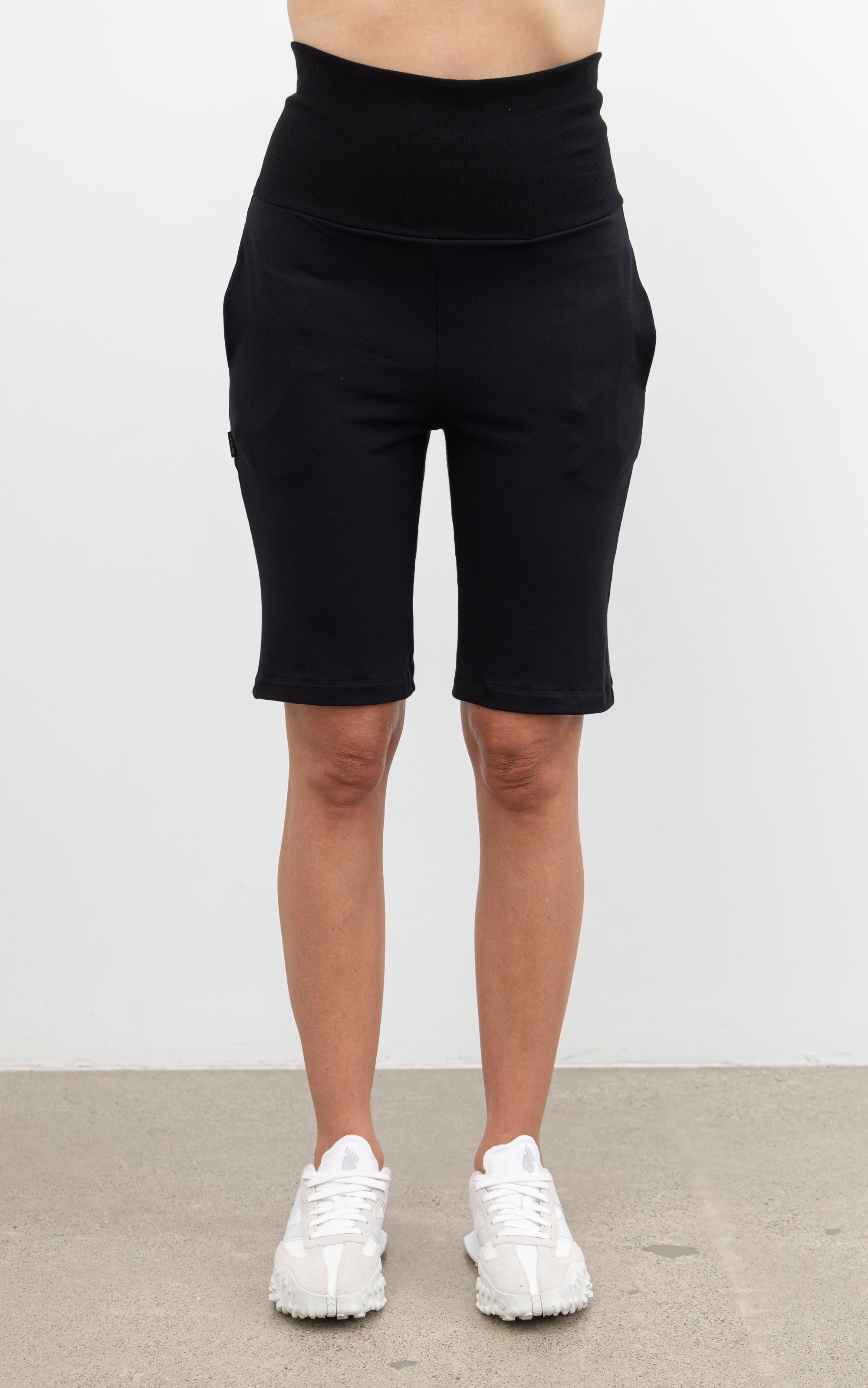 NES | WEEKENDER SHORT | BLACK