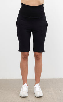 NES | WEEKENDER SHORT | BLACK