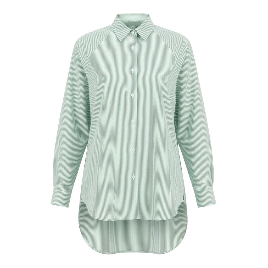 The NES Zola Shirt – an oversized seersucker shirt with kimono shape and drop-back detail. Lightweight, modern and NZ made.