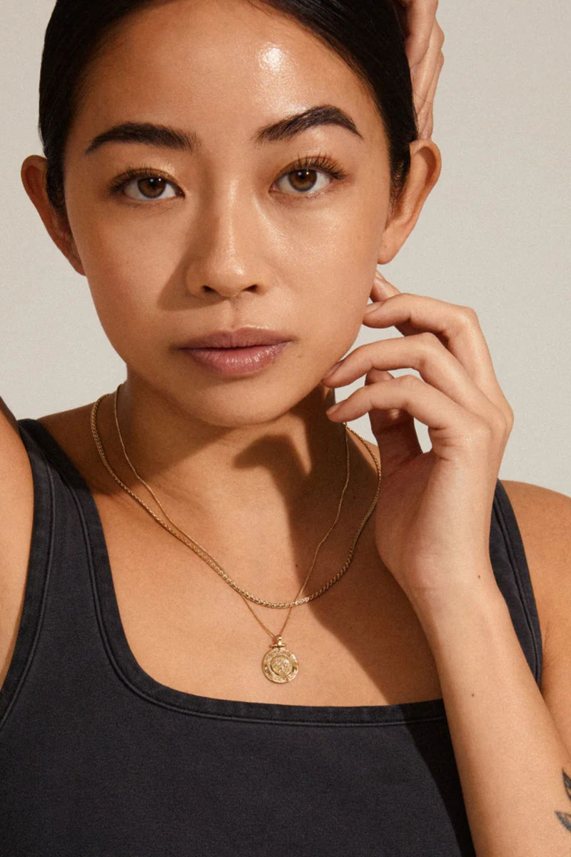 The Nomad 2-in1 coin necklace  from Pilgrim is a classic favourite for your jewellery collection.
Available in gold-plated &amp; silver-plated with two separate chains and 2-in-1 feature
Radiate urban vibes with trendy chain links and coin pendants
38 cm / 40 cm + 9 cm extension chain
Ultra-cool necklaces for nights out and everyday use
Style with a turtleneck and trainers for a cool look