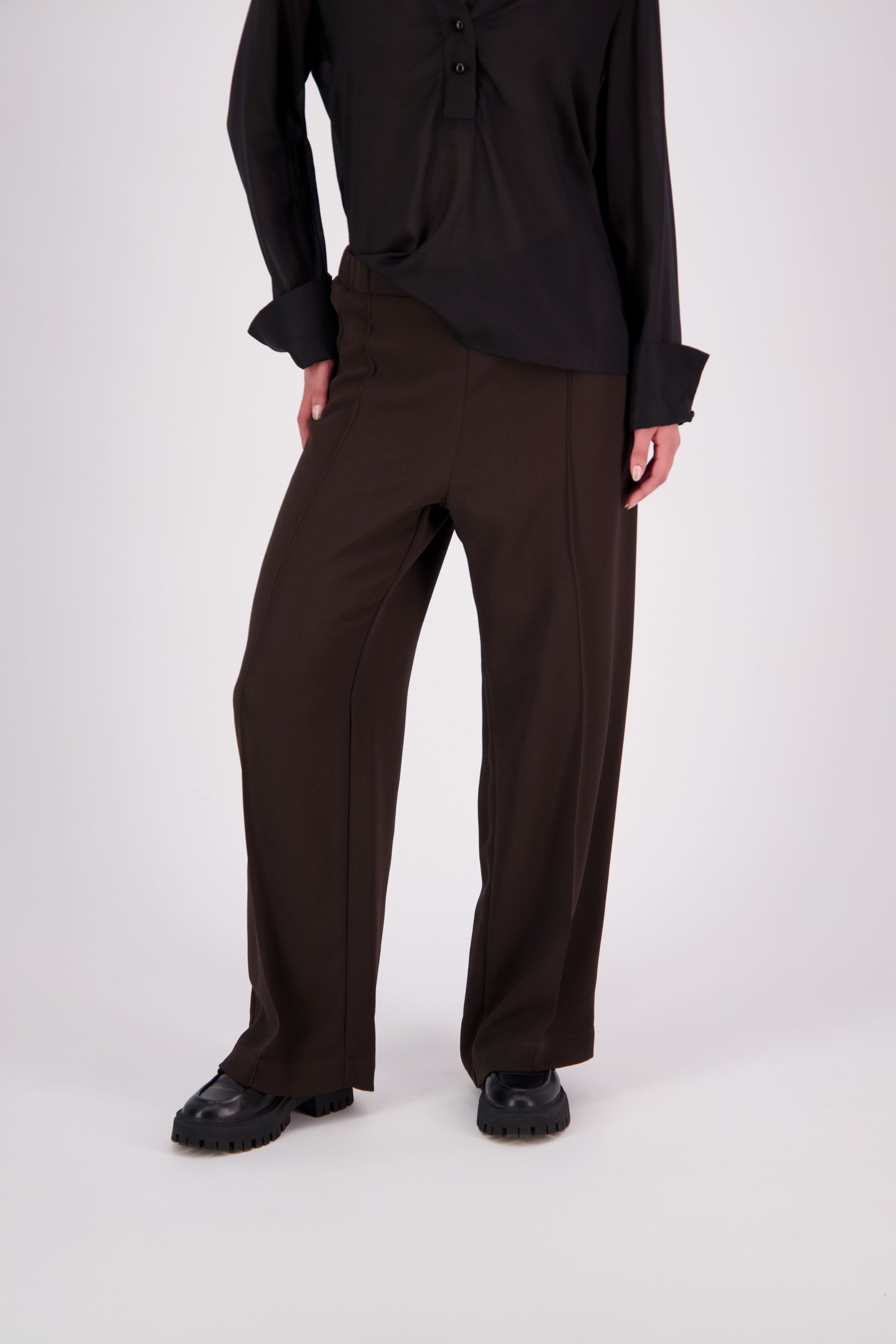 NES | GINNIE PANT
