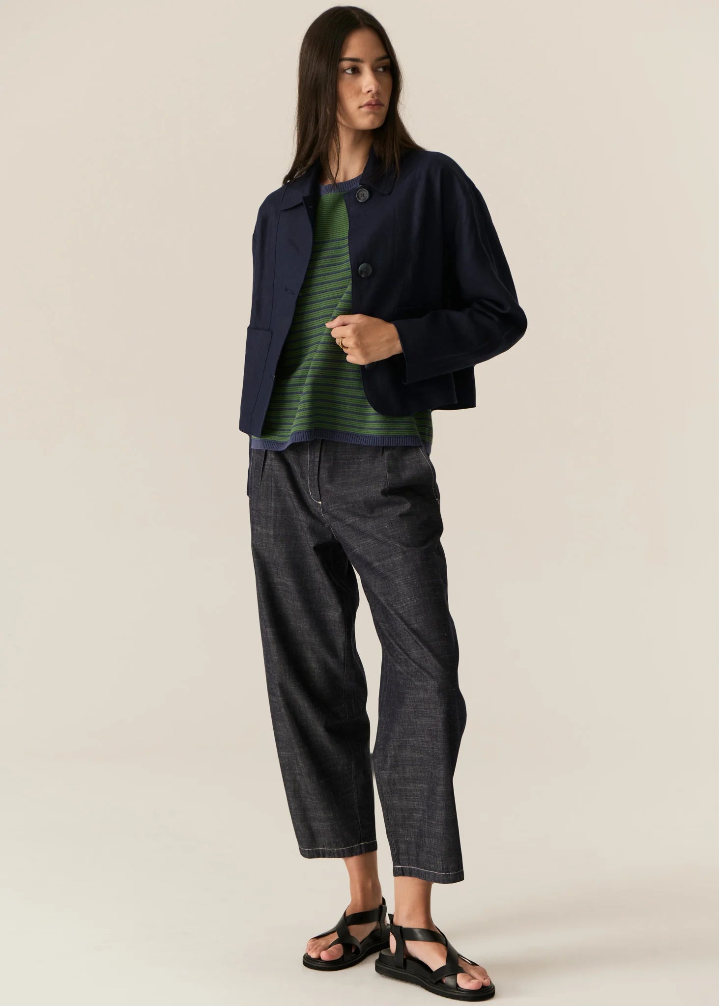 POL | SAGA JACKET : -Classic collar.
-3 button fastening, dyed to match.
-Full length sleeves.
-Two front patch pockets.
-Tonal topstitch details throughout.
-Boxy silhouette.
-Available in Butter, Blue and Ink.
-Style back with the Saga Pant in the matching colour.
-Marisa is 179cm tall and wearing a size 8 in the Ink. Valeria is 177cm tall and a 6-8 wearing a size 8 in the Butter and Blue.
-100% Linen.