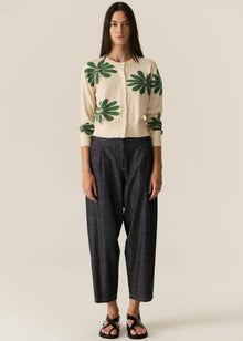 POL | LASK DAISY CARDI
-Round, ribbed neckline.
-Matching button closure through the centre front.
-Soft lightweight cotton yarn - perfect for layering in Spring.
-Intarsia Daisy detail - petals in cotton, centre in lurex yarn.
-Full length sleeves - deep ribbed cuffs.
-Regular fit through the body.
-Deep ribbed hem.
-Marisa is 179cm tall and a size 8, wearing a size S in all colours.
-Approximate length in cm by size: XS/52cm, S/53cm, M/54cm, L/55cm, XL/56cm.
-97% Cotton / 3% Metallic.