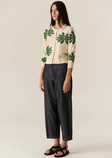POL | LASK DAISY CARDI
-Round, ribbed neckline.
-Matching button closure through the centre front.
-Soft lightweight cotton yarn - perfect for layering in Spring.
-Intarsia Daisy detail - petals in cotton, centre in lurex yarn.
-Full length sleeves - deep ribbed cuffs.
-Regular fit through the body.
-Deep ribbed hem.
-Marisa is 179cm tall and a size 8, wearing a size S in all colours.
-Approximate length in cm by size: XS/52cm, S/53cm, M/54cm, L/55cm, XL/56cm.
-97% Cotton / 3% Metallic.