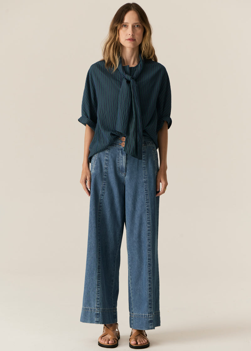 Made from a Linen and Cotton blend, the POL Sela Multi Striped Knit is back in a new colourway for Spring! This is the perfect lightweight, long-sleeved piece for layering in transseasonal weather.
-Round ribbed neckline - striped detailing.
-Raglan sleeves.
-Full length sleeves - ribbed cuffs.
-Classic fit - designed to sit close to the body.
-Ribbed hem