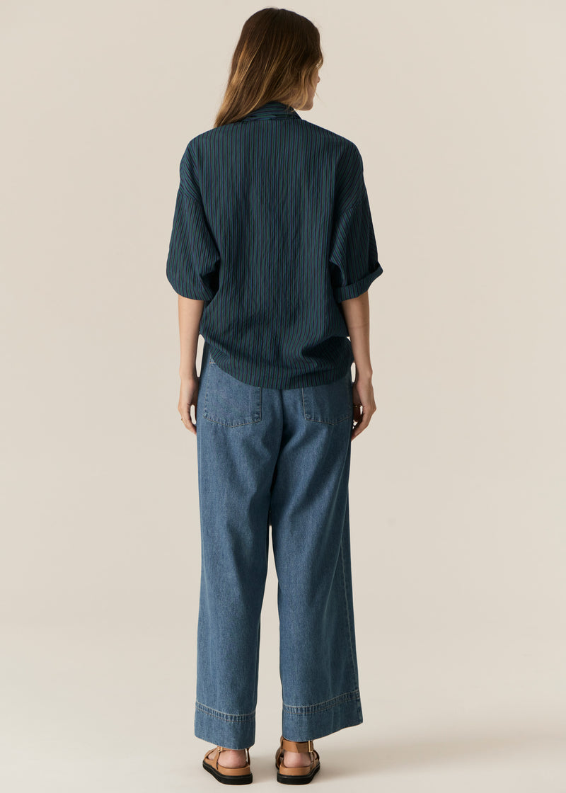 Made from a Linen and Cotton blend, the POL Sela Multi Striped Knit is back in a new colourway for Spring! This is the perfect lightweight, long-sleeved piece for layering in transseasonal weather.
-Round ribbed neckline - striped detailing.
-Raglan sleeves.
-Full length sleeves - ribbed cuffs.
-Classic fit - designed to sit close to the body.
-Ribbed hem